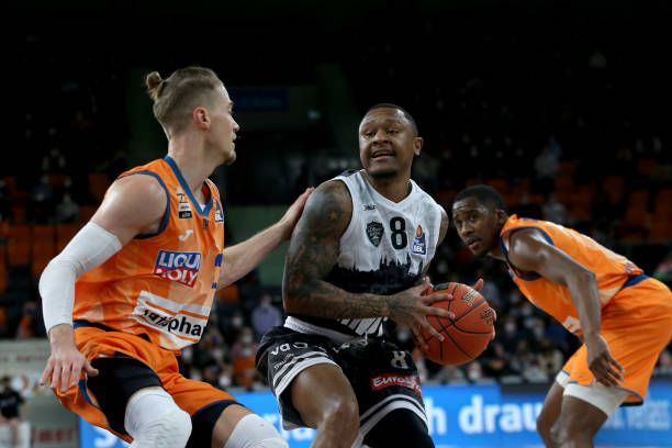 的尊严与魅 的尊严与魅