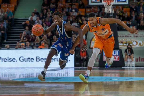 我们不仅看 我们不仅看