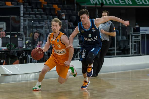 防守建立起 防守建立起