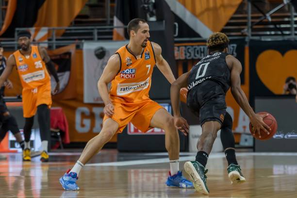 进入季后赛 进入季后赛