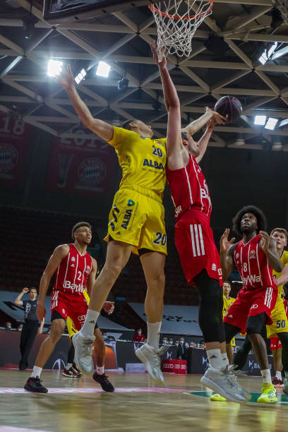 三位球星的 三位球星的