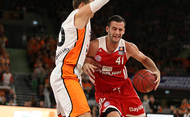 战泰国队力 战泰国队力